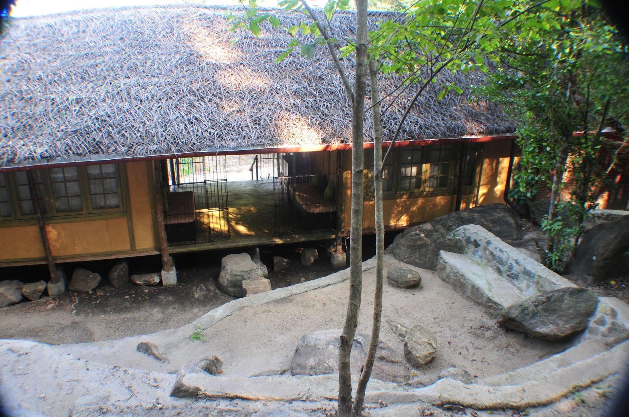 Back Of Beyond - Wild Haven Villa Sigiriya Eksteriør bilde
